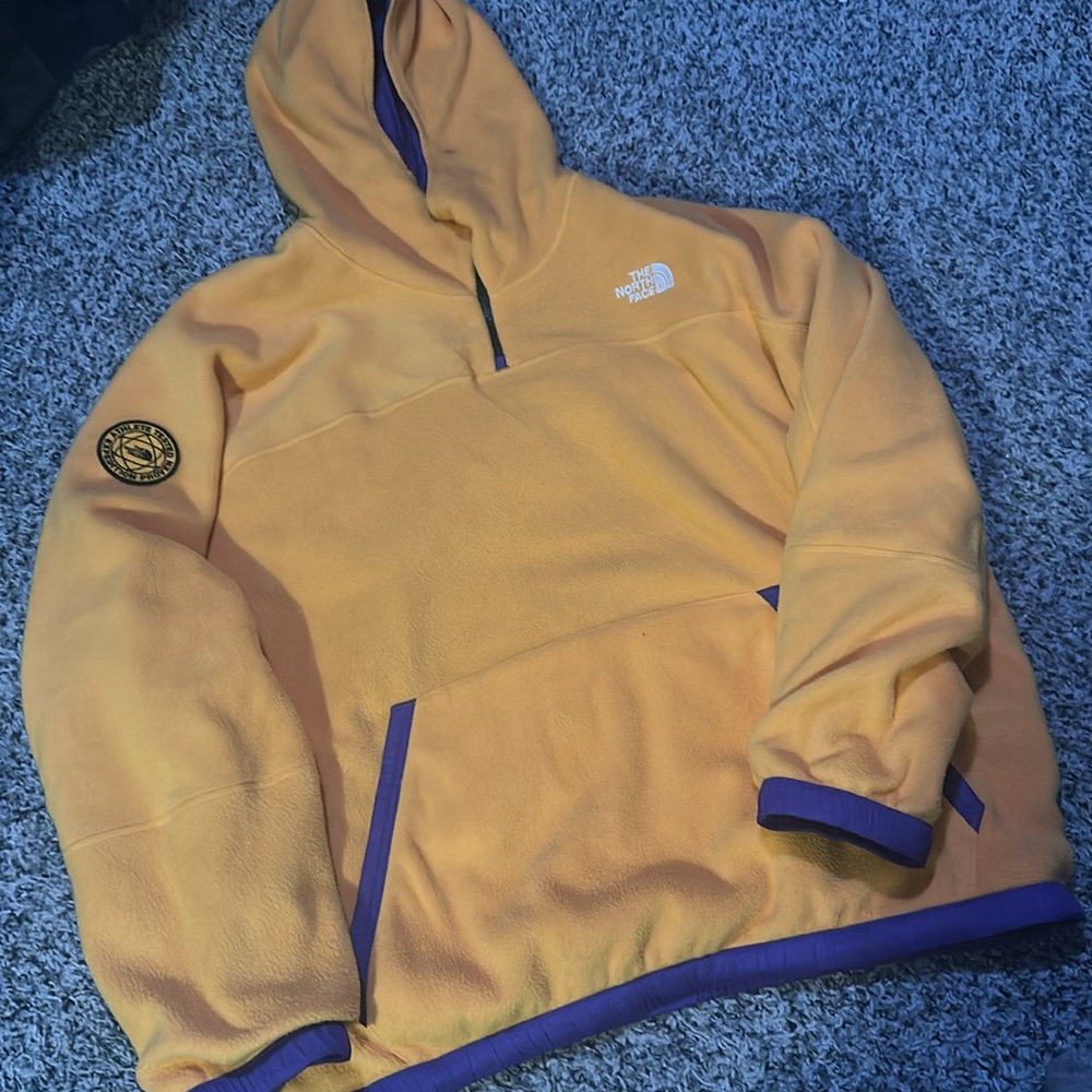 Men’s The North Face Yellow and Purple reversible pullover hoodie. Size XL. - Picture 6 of 6